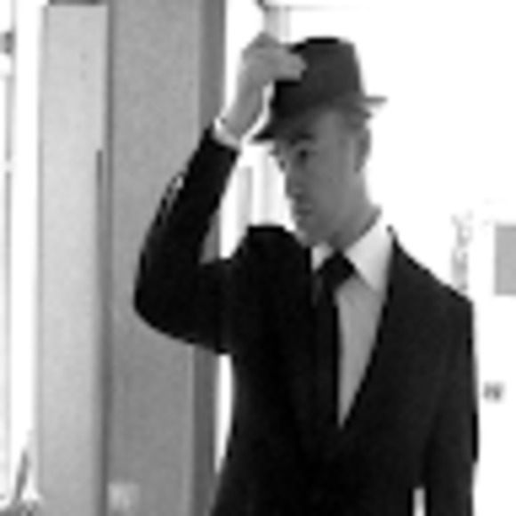 Meet your Posher, Robert - Picture 1 of 1